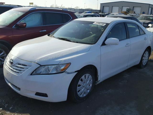 4T4BE46K99R093022 - 2009 TOYOTA CAMRY BASE WHITE photo 2