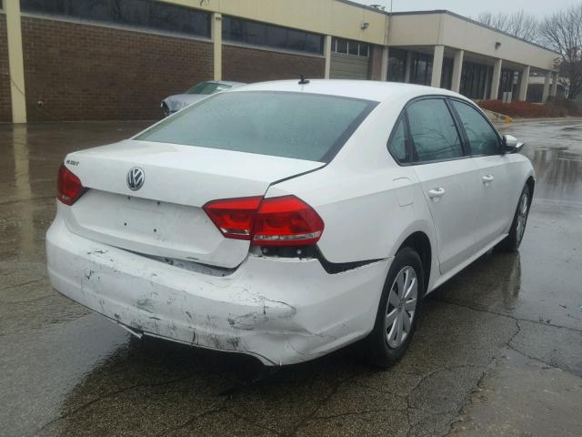 1VWAP7A38DC120941 - 2013 VOLKSWAGEN PASSAT S Blanco foto 4