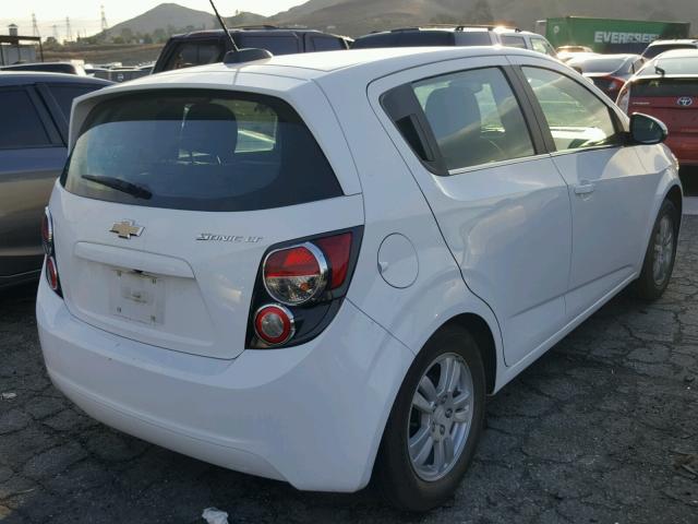 1G1JC6SG0G4125407 - 2016 CHEVROLET SONIC LT WHITE photo 4