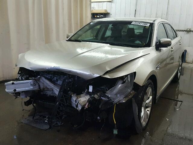 1FAHP2EW2AG157910 - 2010 FORD TAURUS SEL TAN photo 2