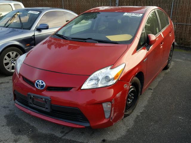 JTDKN3DU0D1628066 - 2013 TOYOTA PRIUS RED photo 2