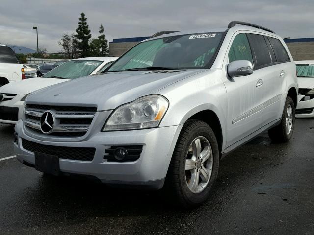 4JGBF71E78A356313 - 2008 MERCEDES-BENZ GL 450 4MA SILVER photo 2