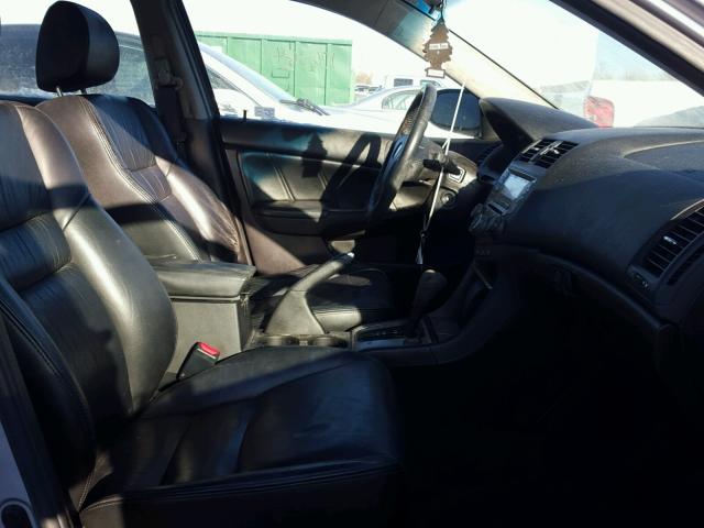 1HGCM56864A110239 - 2004 HONDA ACCORD EX SILVER photo 5