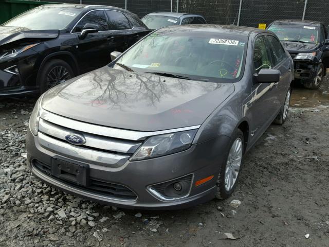 3FADP0L39AR354559 - 2010 FORD FUSION HYB GRAY photo 2