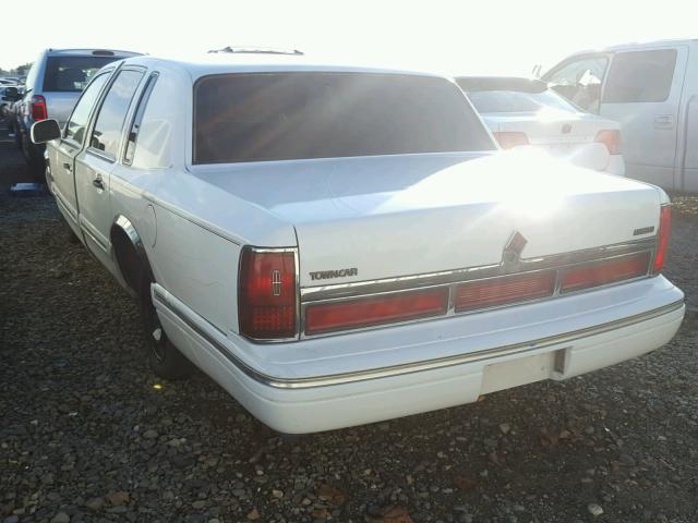 1LNLM82W5TY726634 - 1996 LINCOLN TOWN CAR S WHITE photo 3
