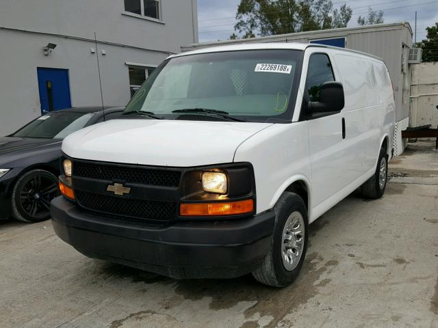 1GCSGAFX7C1144562 - 2012 CHEVROLET EXPRESS G1 WHITE photo 2