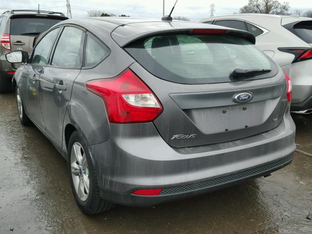 1FAHP3K22CL288479 - 2012 FORD FOCUS SE GRAY photo 3