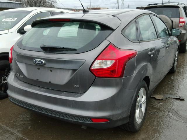 1FAHP3K22CL288479 - 2012 FORD FOCUS SE GRAY photo 4