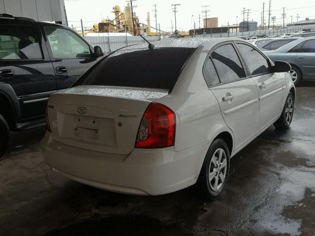 KMHCN46C29U339075 - 2009 HYUNDAI ACCENT GLS WHITE photo 4