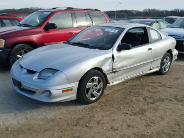 1G2JB12F927424409 - 2002 PONTIAC SUNFIRE SE SILVER photo 2