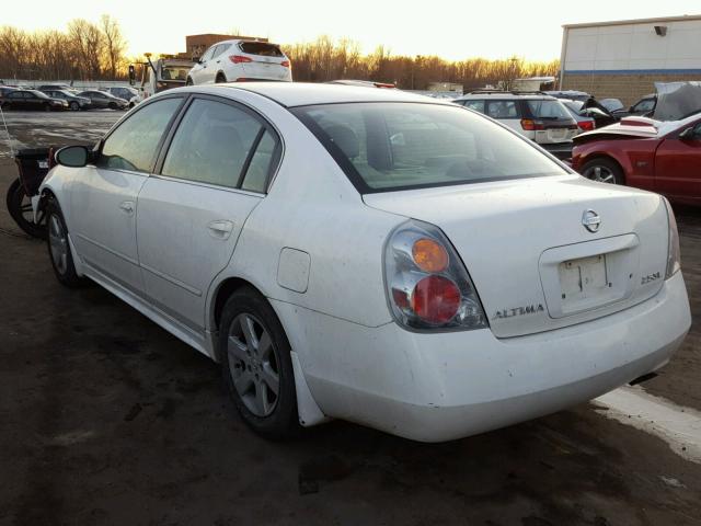 1N4AL11DX3C104300 - 2003 NISSAN ALTIMA BAS WHITE photo 3