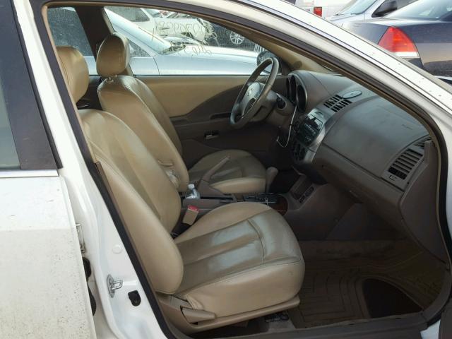 1N4AL11DX3C104300 - 2003 NISSAN ALTIMA BAS WHITE photo 5