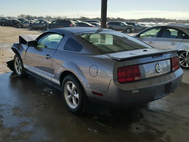 1ZVFT80N675361903 - 2007 FORD MUSTANG SILVER photo 3