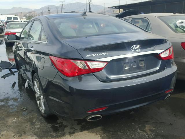 5NPEC4AC8DH706784 - 2013 HYUNDAI SONATA SE BLUE photo 3