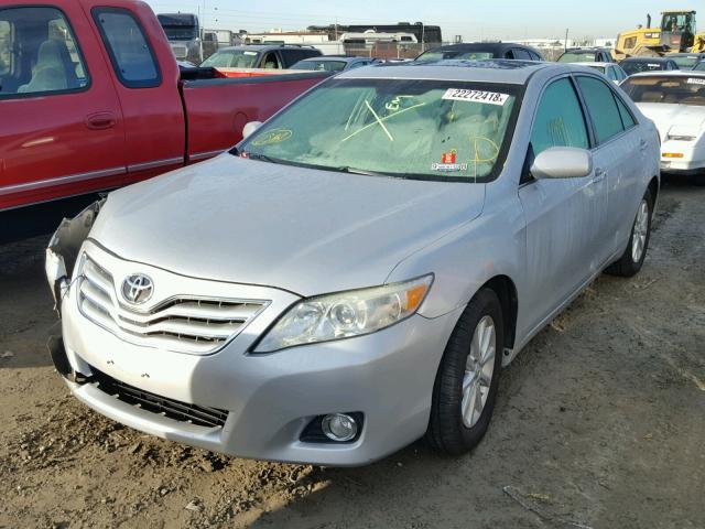 4T1BK3EK8AU108015 - 2010 TOYOTA CAMRY SE SILVER photo 2