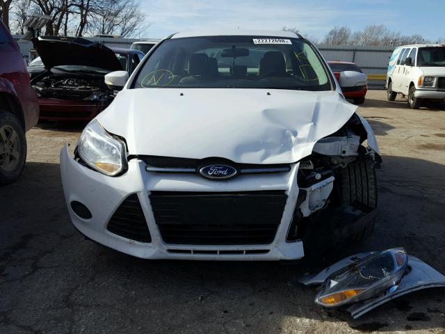 1FADP3F24EL278113 - 2014 FORD FOCUS SE WHITE photo 9