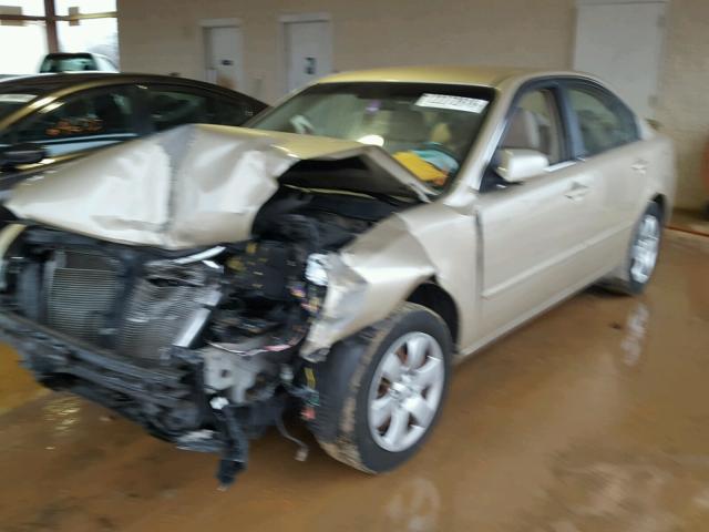 KNAGE123185209417 - 2008 KIA OPTIMA LX GOLD photo 2