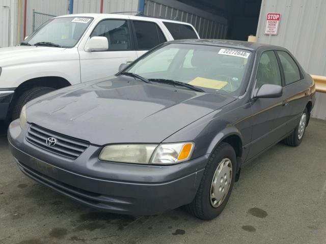 4T1BG22K7XU461032 - 1999 TOYOTA CAMRY CE GRAY photo 2