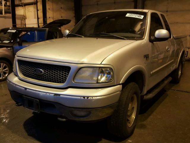 1FTRX18L0YKA90533 - 2000 FORD F150 SILVER photo 2