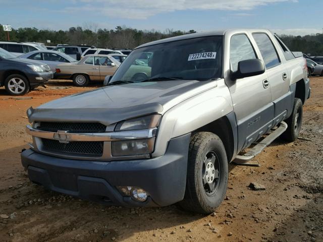 3GNEC13T82G152655 - 2002 CHEVROLET AVALANCHE GRAY photo 2