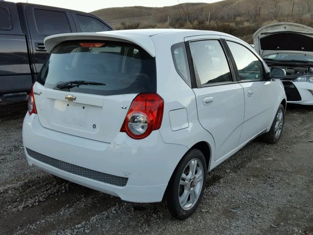 KL1TD6DE2BB217395 - 2011 CHEVROLET AVEO LS WHITE photo 4