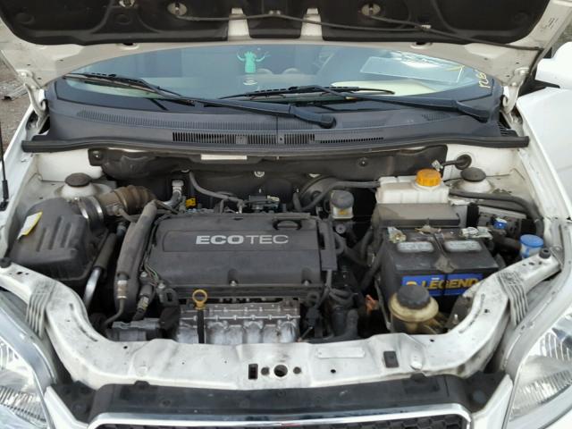 KL1TD6DE2BB217395 - 2011 CHEVROLET AVEO LS WHITE photo 7