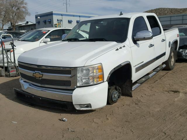 3GCEK13C27G523215 - 2007 CHEVROLET SILVERADO WHITE photo 2