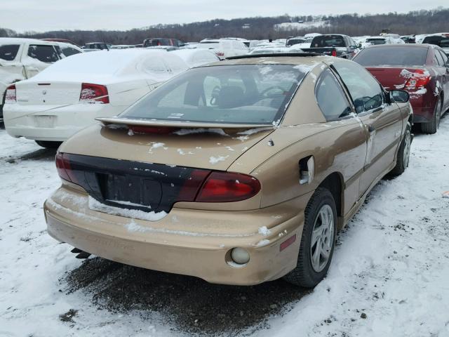 1G2JB1245Y7135261 - 2000 PONTIAC SUNFIRE SE GOLD photo 4