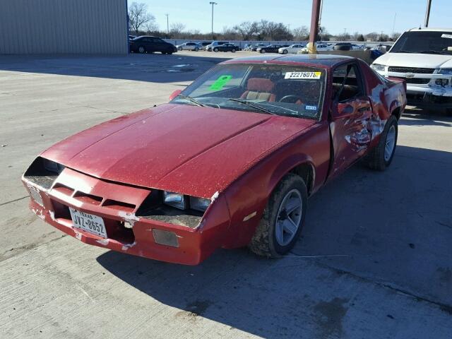 1G1FP87H7GL173192 - 1986 CHEVROLET CAMARO RED photo 2