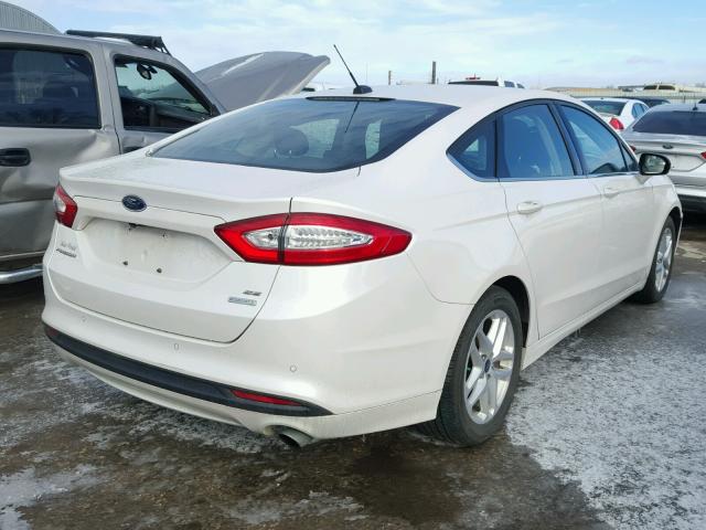 3FA6P0HR2DR378969 - 2013 FORD FUSION SE WHITE photo 4