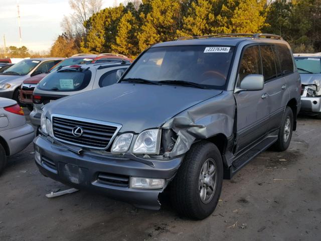 JTJHT00W113503774 - 2001 LEXUS LX 470 GREEN photo 2