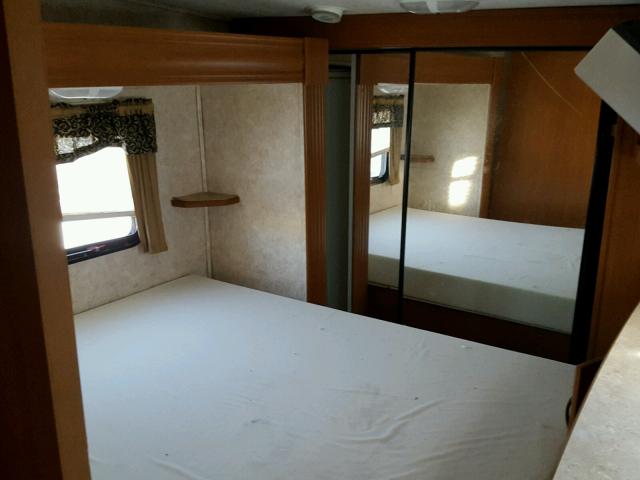 4YDF342246F708830 - 2006 MONT CAMPER WHITE photo 5