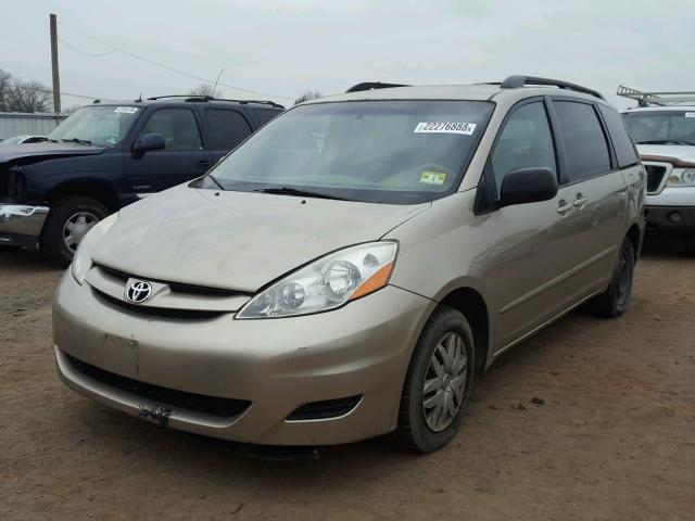 5TDZK23C17S035141 - 2007 TOYOTA SIENNA CE GOLD photo 2