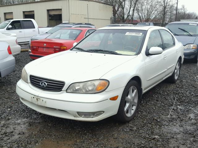 JNKDA31A52T005010 - 2002 INFINITI I35 WHITE photo 2