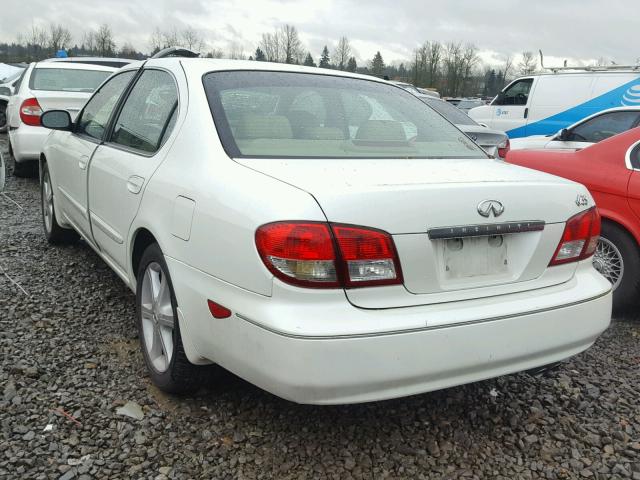 JNKDA31A52T005010 - 2002 INFINITI I35 WHITE photo 3