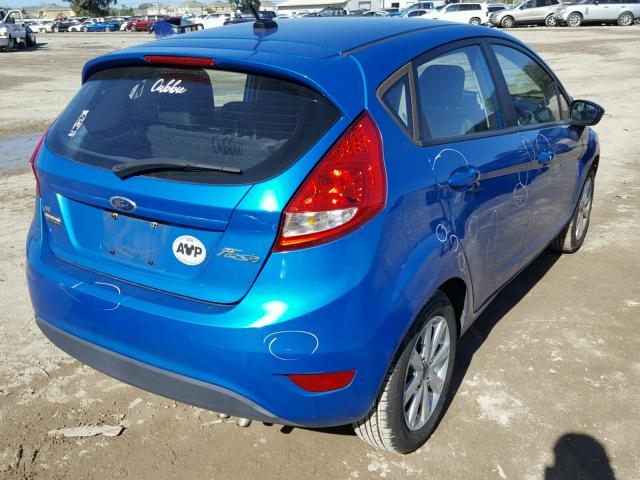 3FADP4EJ6CM118289 - 2012 FORD FIESTA SE BLUE photo 4