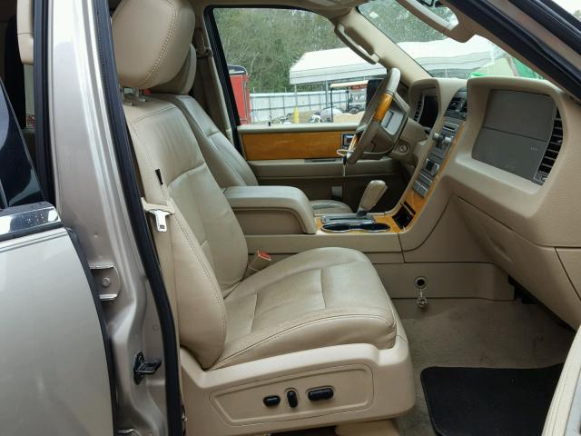 5LMFU27568LJ14034 - 2008 LINCOLN NAVIGATOR ოქროსფერი ფოტო 5