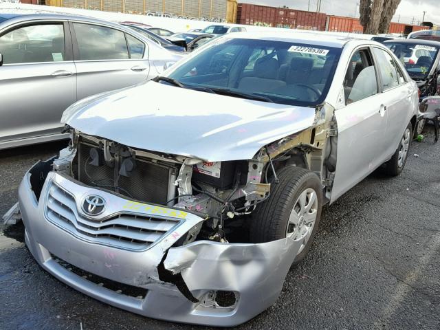 4T4BF3EK8AR022262 - 2010 TOYOTA CAMRY BASE SILVER photo 2