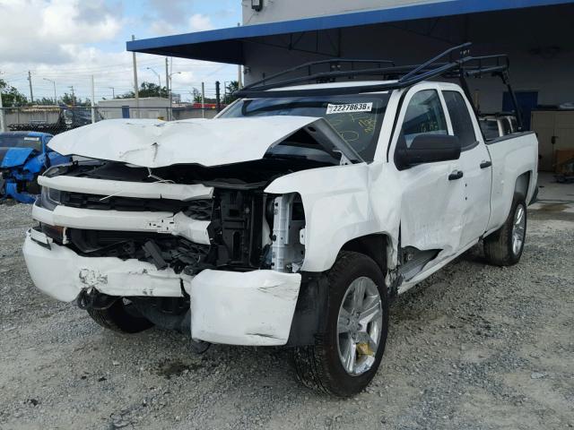 1GCRCPEH8HZ290064 - 2017 CHEVROLET SILVERADO WHITE photo 2