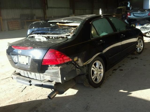 1HGCM56366A092977 - 2006 HONDA ACCORD SE BLACK photo 4