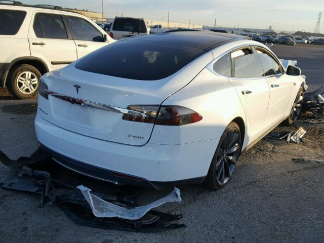 5YJSA1H45FF086368 - 2015 TESLA MODEL S P8 WHITE photo 4