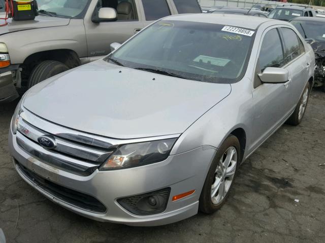 3FAHP0HA5CR416017 - 2012 FORD FUSION SE SILVER photo 2