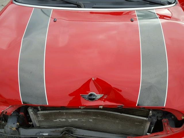 WMWML33579TX50280 - 2009 MINI COOPER CLU RED photo 7