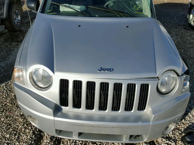 1J4NT4FB9AD589812 - 2010 JEEP COMPASS SP SILVER photo 7