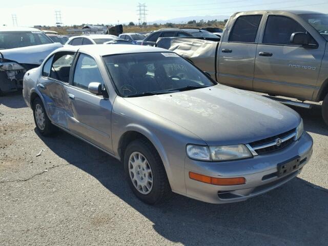 JN1CA21D3WT525684 - 1998 NISSAN MAXIMA GLE SILVER photo 1