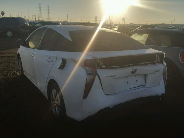 JTDKARFU4H3043772 - 2017 TOYOTA PRIUS WHITE photo 3