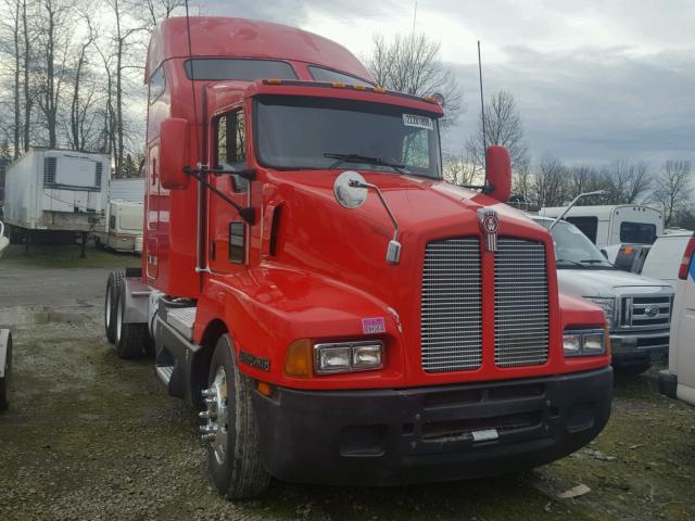 1XKADB8X45J081922 - 2005 KENWORTH CONSTRUCTI RED photo 1