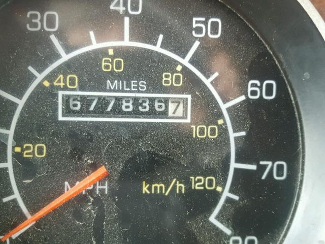 1XKADB8X45J081922 - 2005 KENWORTH CONSTRUCTI RED photo 8