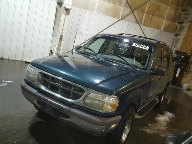 1FMDU34X3VUB29165 - 1997 FORD EXPLORER GREEN photo 2