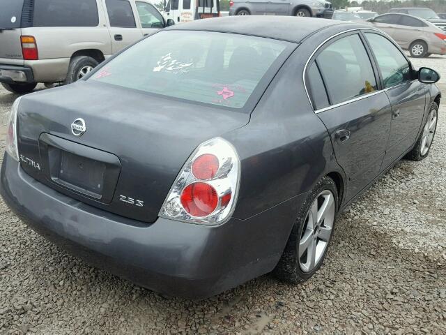 1N4AL11DX5C273445 - 2005 NISSAN ALTIMA S GRAY photo 4